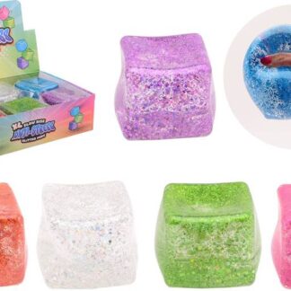Giant Slow Rise Squeeze Cube 8x8x8cm Puristeltava slow rise jätt